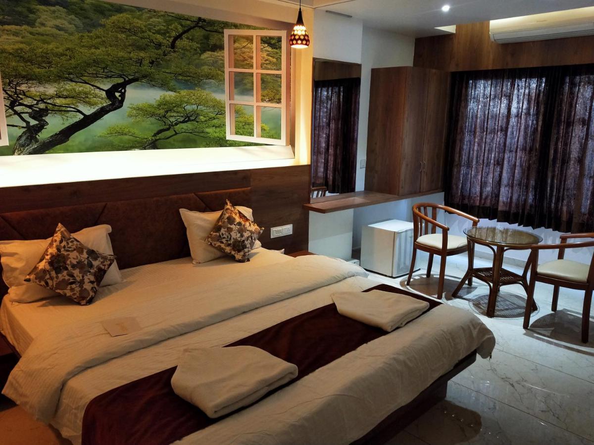 Hotel The Grand Piano - Best Business Hotel In Patan Exterior photo